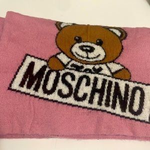 Moschino scarf